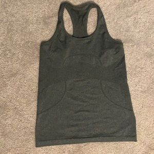 Lululemon grey tank top. Excellent condition.